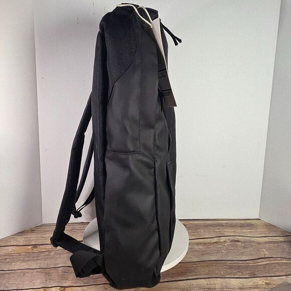 Db Scandinavian Essential 25L Backpack Black Out Travel & Urban Use - Picture 4 of 15